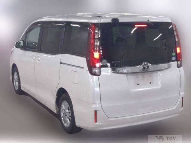 2014 Toyota Noah