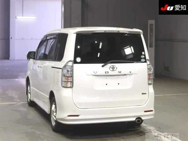 2013 Toyota Voxy