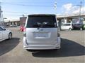2007 Toyota Voxy