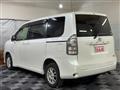 2011 Toyota Voxy