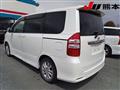 2010 Toyota Noah