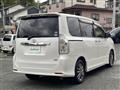 2012 Toyota Voxy
