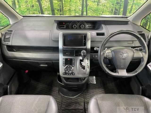 2013 Toyota Voxy