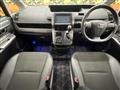 2013 Toyota Voxy