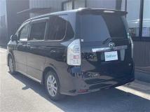 2013 Toyota Voxy