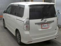 2011 Toyota Voxy
