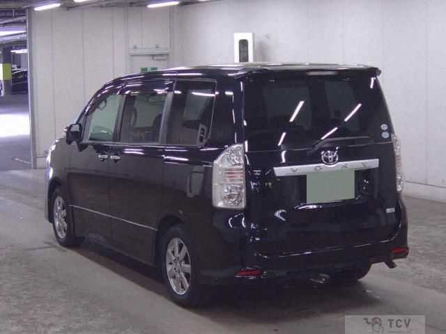 2010 Toyota Voxy