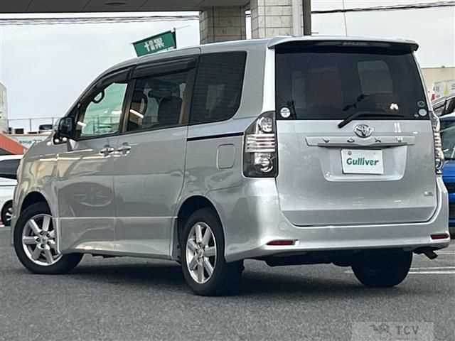 2008 Toyota Voxy