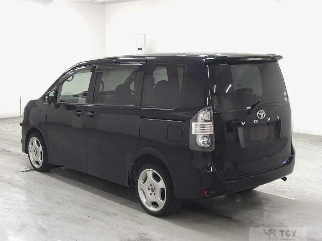 2007 Toyota Voxy
