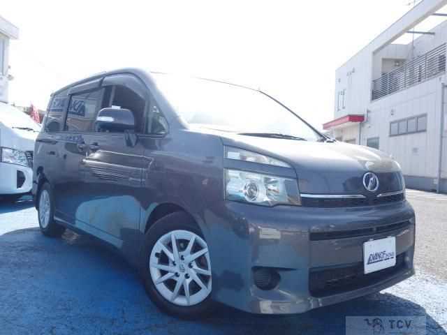 2010 Toyota Voxy