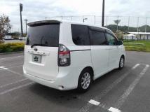 2009 Toyota Voxy