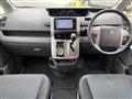2007 Toyota Voxy