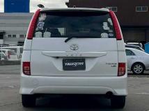 2010 Toyota Isis