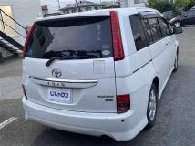 2010 Toyota Isis