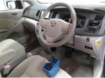 2013 Toyota Isis