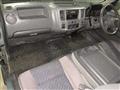 2004 Nissan Caravan Van
