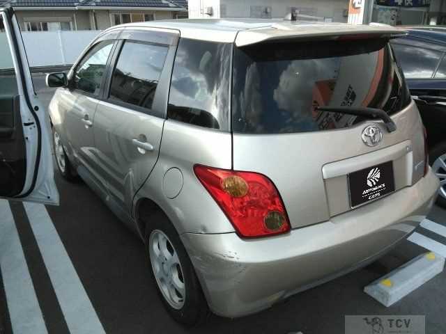 2003 Toyota IST