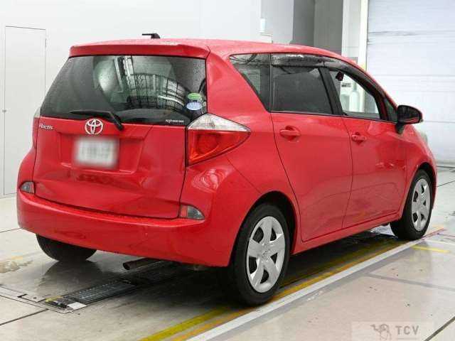 2013 Toyota Ractis