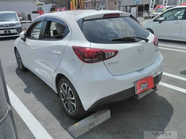 2015 Mazda Demio