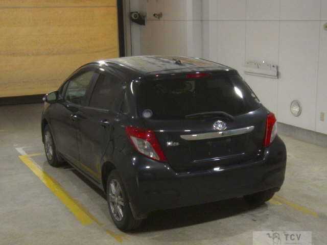 2013 Toyota Vitz