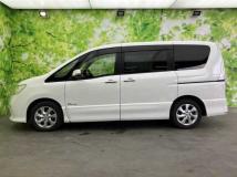 2013 Nissan Serena