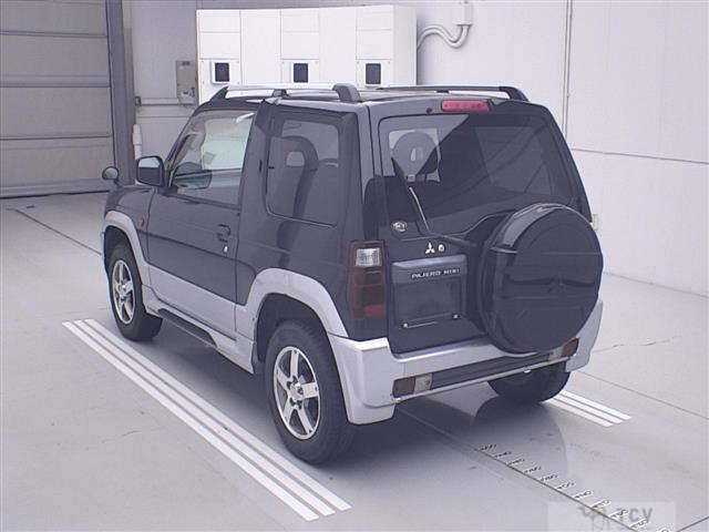 2006 Mitsubishi Pajero Mini