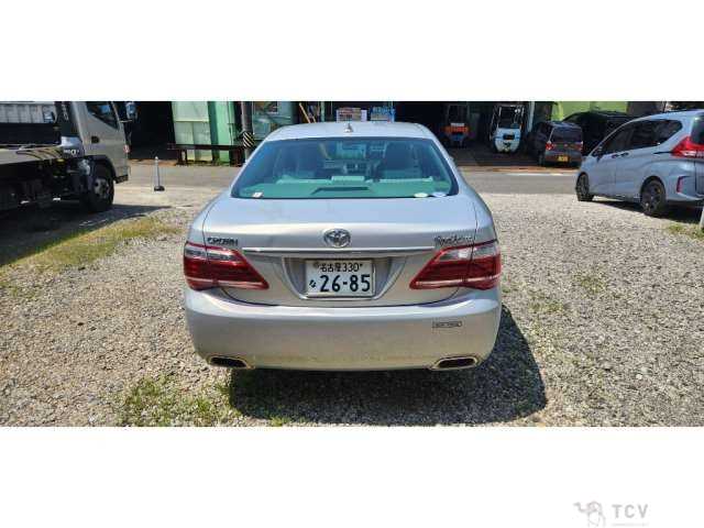 2010 Toyota Crown