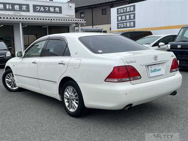 2004 Toyota Crown