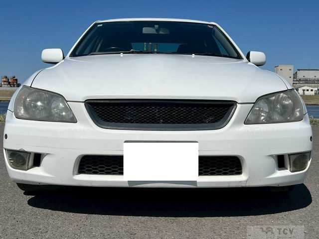 2004 Toyota Altezza