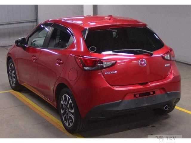 2016 Mazda Demio