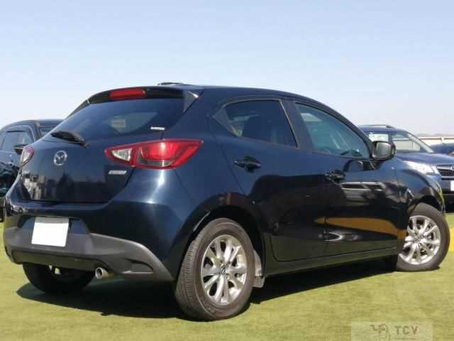 2016 Mazda Demio