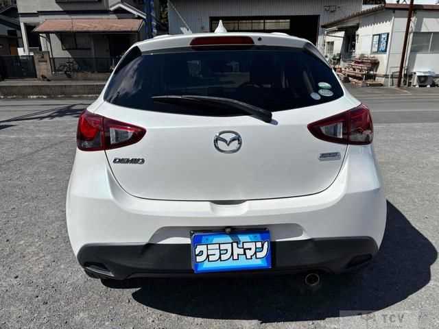 2016 Mazda Demio