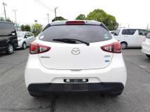 2016 Mazda Demio