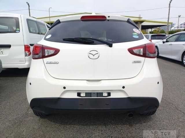 2017 Mazda Demio