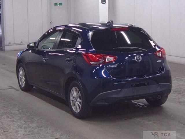 2016 Mazda Demio