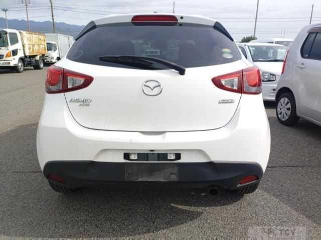 2017 Mazda Demio