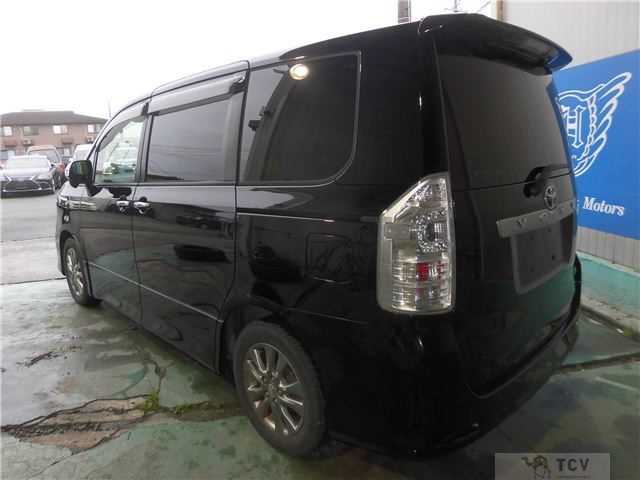 2011 Toyota Voxy