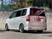2010 Toyota Noah