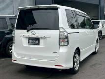 2010 Toyota Voxy