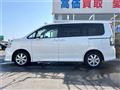 2009 Toyota Voxy