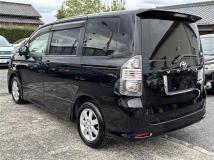 2007 Toyota Voxy
