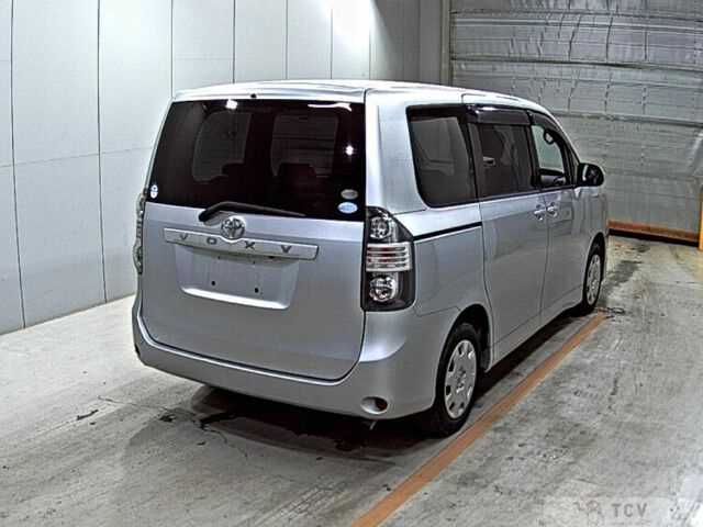 2007 Toyota Voxy