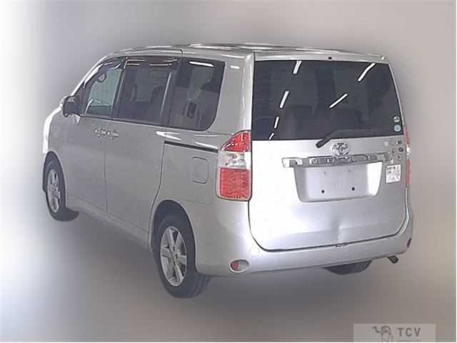 2007 Toyota Noah