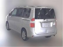 2007 Toyota Noah