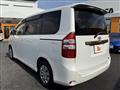 2010 Toyota Noah