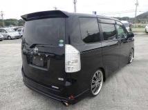 2013 Toyota Voxy