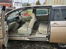 2013 Toyota Isis