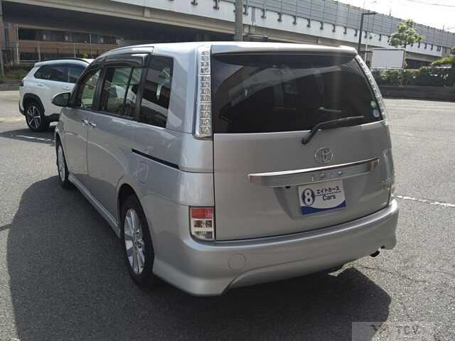 2014 Toyota Isis