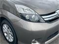 2013 Toyota Isis