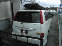 2010 Toyota Isis